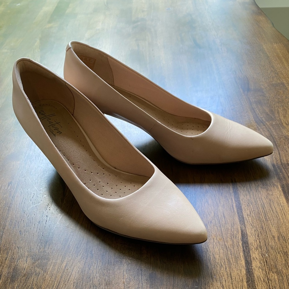 Clarks Collection Womens Shondrah Jade Leather Pumps | nude pink | size 8